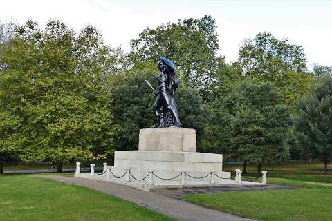 Achilles Statue photo