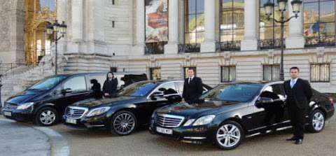 Premier Airport Taxi Transfers : London Gatwick, Heathrow, Stansted, Luton, City photo
