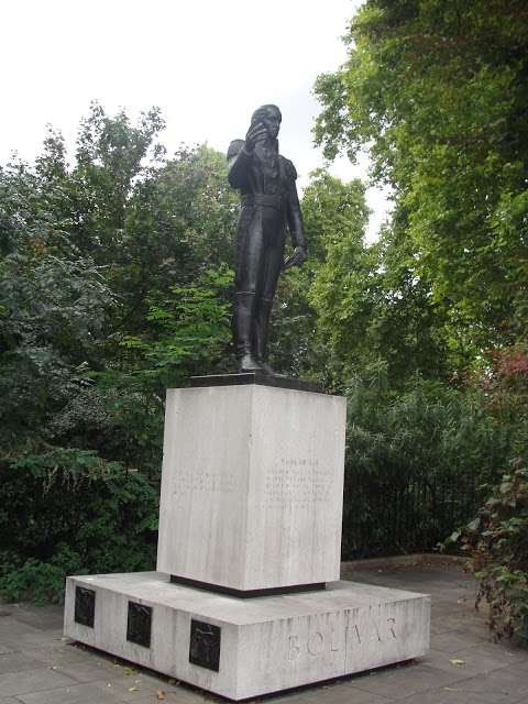 Simon Bolivar Statue photo