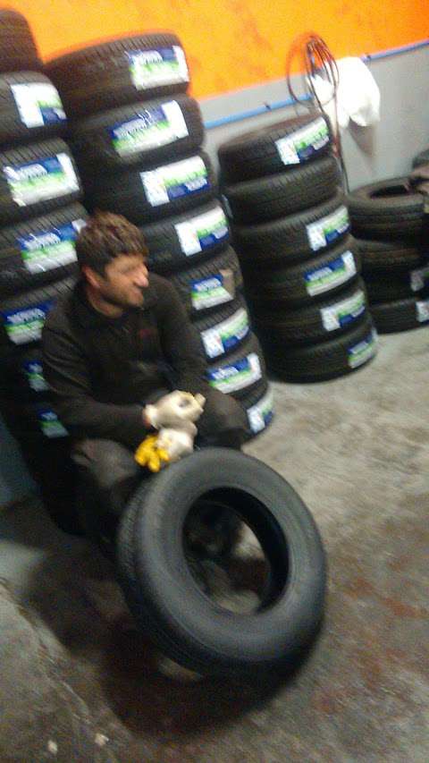 Top Notch Tyres Totteridge photo
